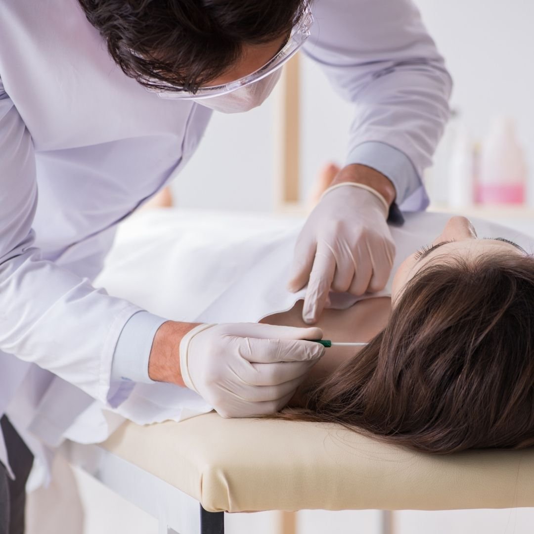 Auxiliar de Necropsia